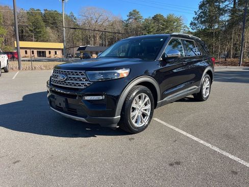 Used 2024 Ford Explorer Limited image 2