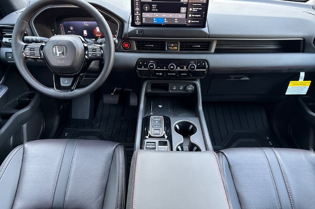 Used 2026 Honda Pilot Black Edition image 9