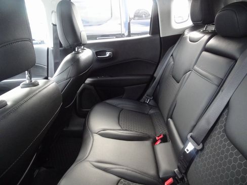 Used 2019 Jeep Compass Altitude image 7