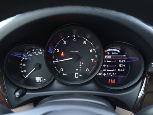 Certified 2026 Porsche Macan AWD/4WD image 18