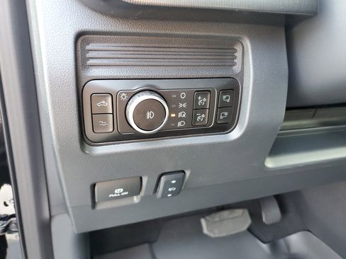 New 2025 Ford F250 Platinum image 23