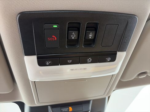 Used 2023 Nissan Rogue Platinum w/ Platinum Premium Package AWD/4WD image 36