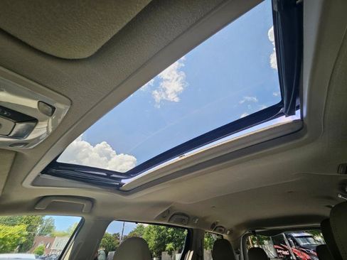 Used 2014 Toyota Sienna XLE FWD image 50