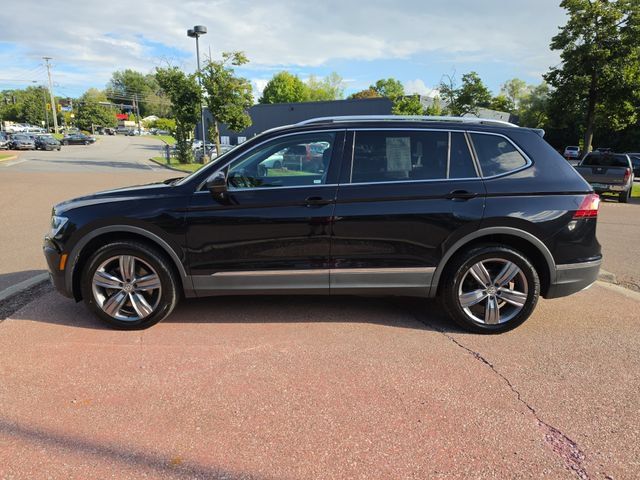 Used 2020 Volkswagen Tiguan SEL FWD image 2