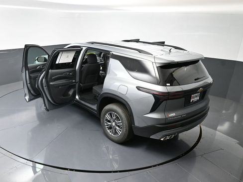 New 2026 Chevrolet Traverse LT w/ Driver Confidence Package image 47