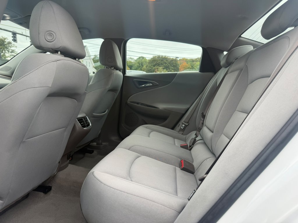 Used 2024 Chevrolet Malibu LT FWD image 11