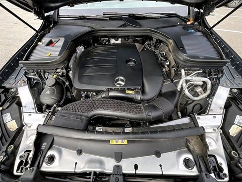 Used 2021 Mercedes-Benz GLC 300 GLC 300 image 25