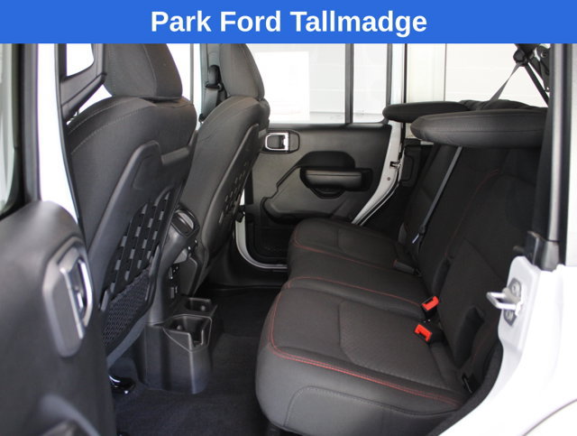 Used 2018 Jeep Wrangler Unlimited Rubicon AWD/4WD image 24