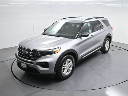 Used 2022 Ford Explorer XLT RWD image 41
