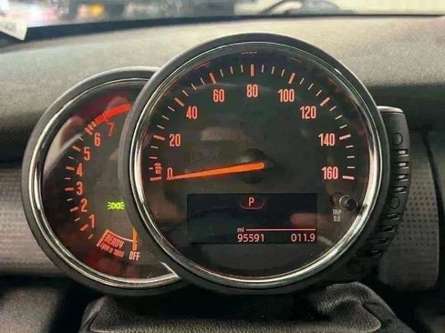 Used 2017 MINI Cooper 2-Door Hardtop image 19