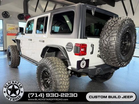 Used 2025 Jeep Wrangler Unlimited Rubicon AWD/4WD image 10
