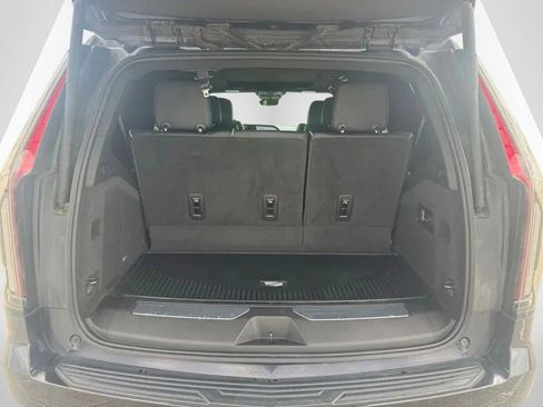 Used 2022 Cadillac Escalade Sport w/ LPO, Floor Liner Package AWD/4WD image 30