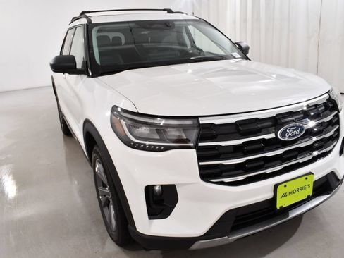 New 2026 Ford Explorer Active w/ Active Comfort Package AWD/4WD image 4