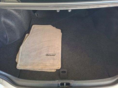 Used 2016 Toyota Camry XLE image 11