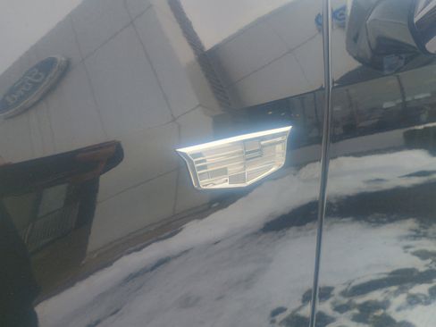 Used 2021 Cadillac XT5 Premium Luxury image 5