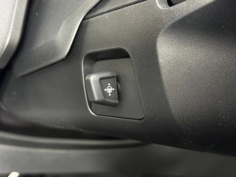 Used 2022 BMW iX xDrive50 w/ Premium Package image 19