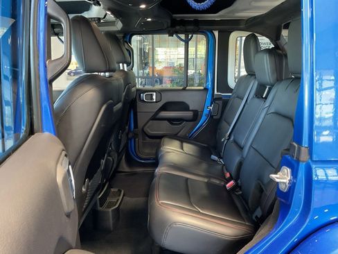 Used 2024 Jeep Wrangler Unlimited Rubicon image 23