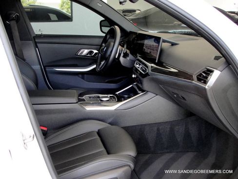 Used 2023 BMW 330i Sedan w/ M Sport Package RWD image 34
