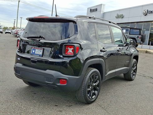 Certified 2023 Jeep Renegade Altitude image 11