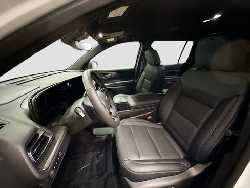 New 2026 Chevrolet Traverse LT w/ Driver Confidence Package image 24