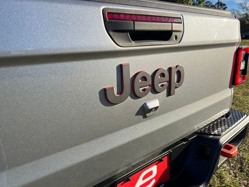 Used 2021 Jeep Gladiator Mojave image 41