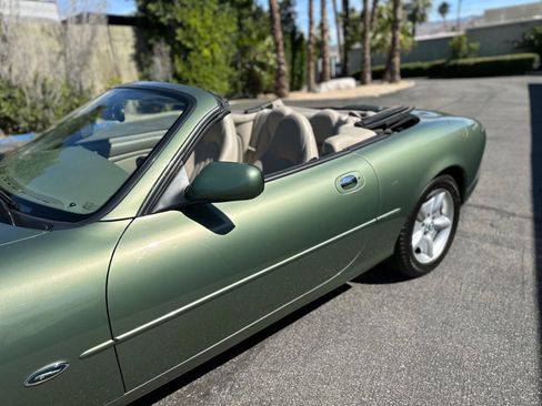 Used 1999 Jaguar XK8 Convertible RWD image 33