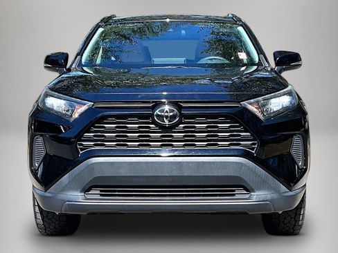 Used 2021 Toyota RAV4 LE image 3