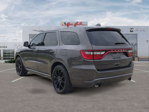Used 2019 Dodge Durango GT w/ Blacktop Package RWD image 3