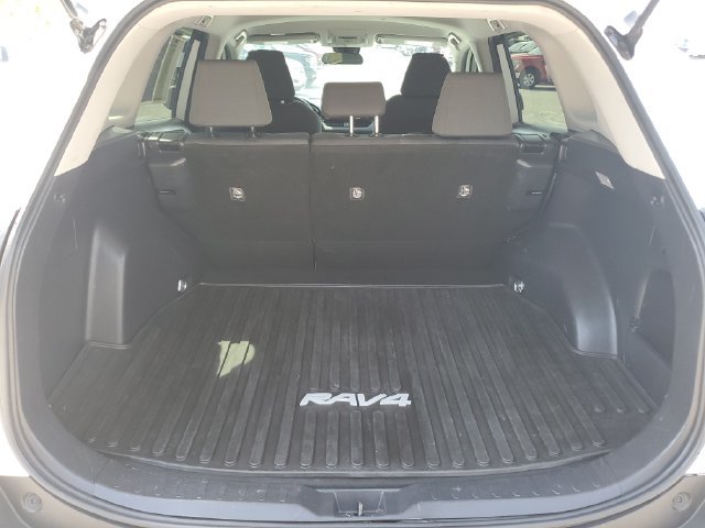 Used 2020 Toyota RAV4 XLE AWD/4WD image 11