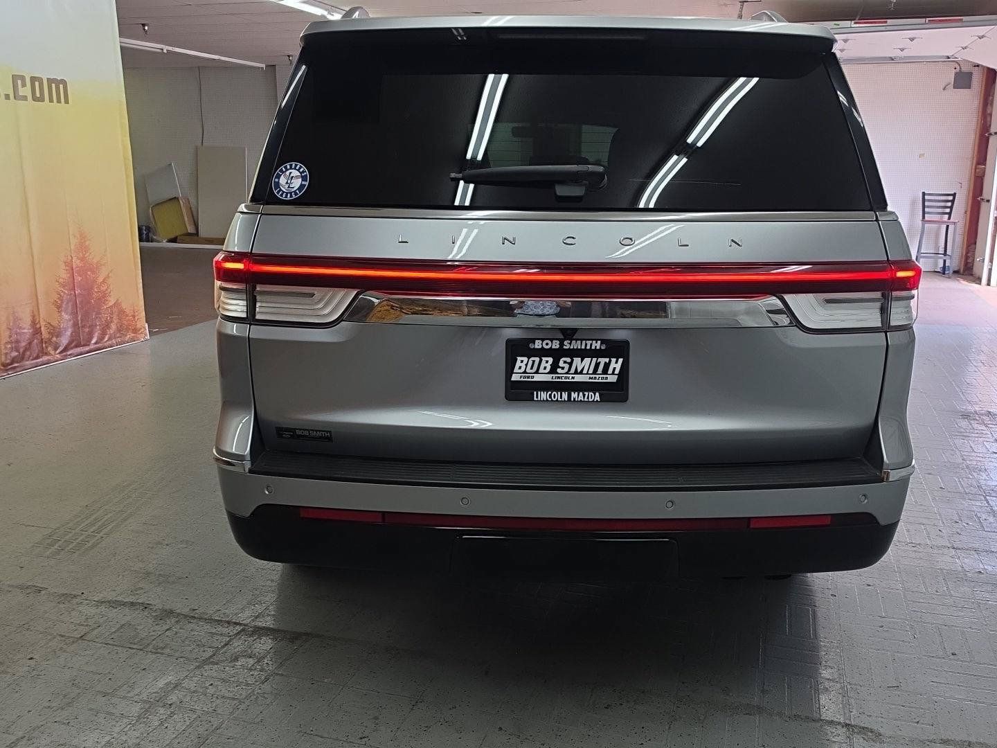 Certified 2023 Lincoln Navigator Reserve AWD/4WD image 19