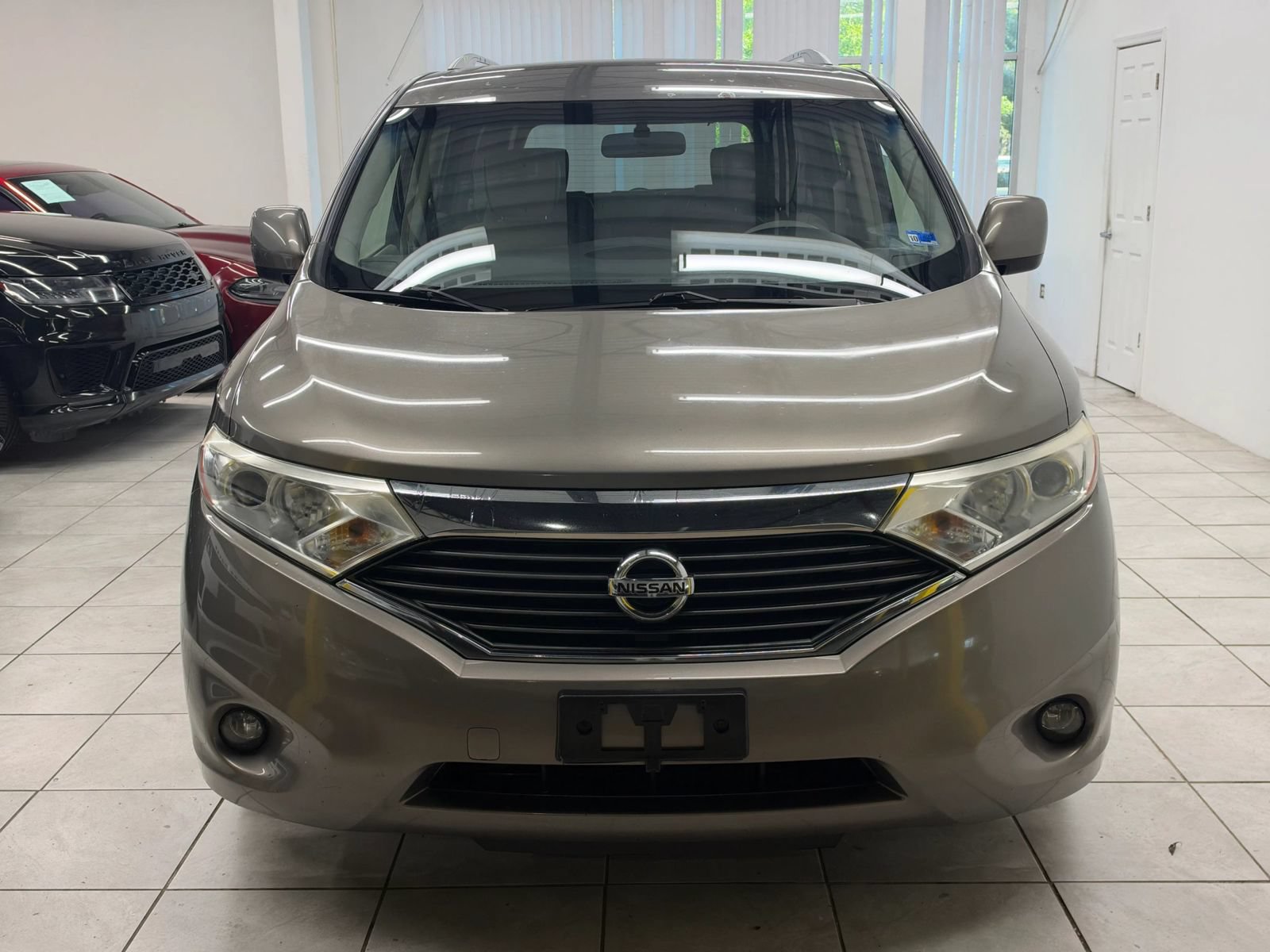 Used 2014 Nissan Quest SV w/ Leather Package FWD image 2