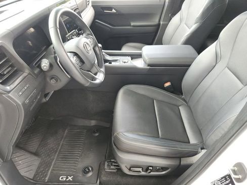 Used 2024 Lexus GX 550 w/ Accessory Package (Z1) AWD/4WD image 9