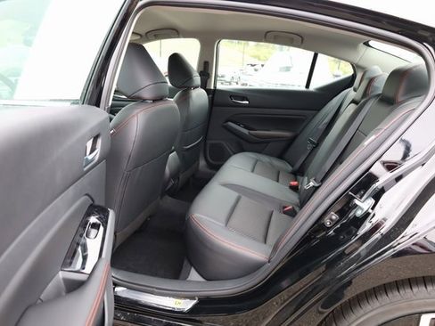 New 2025 Nissan Altima 2.5 SR image 23