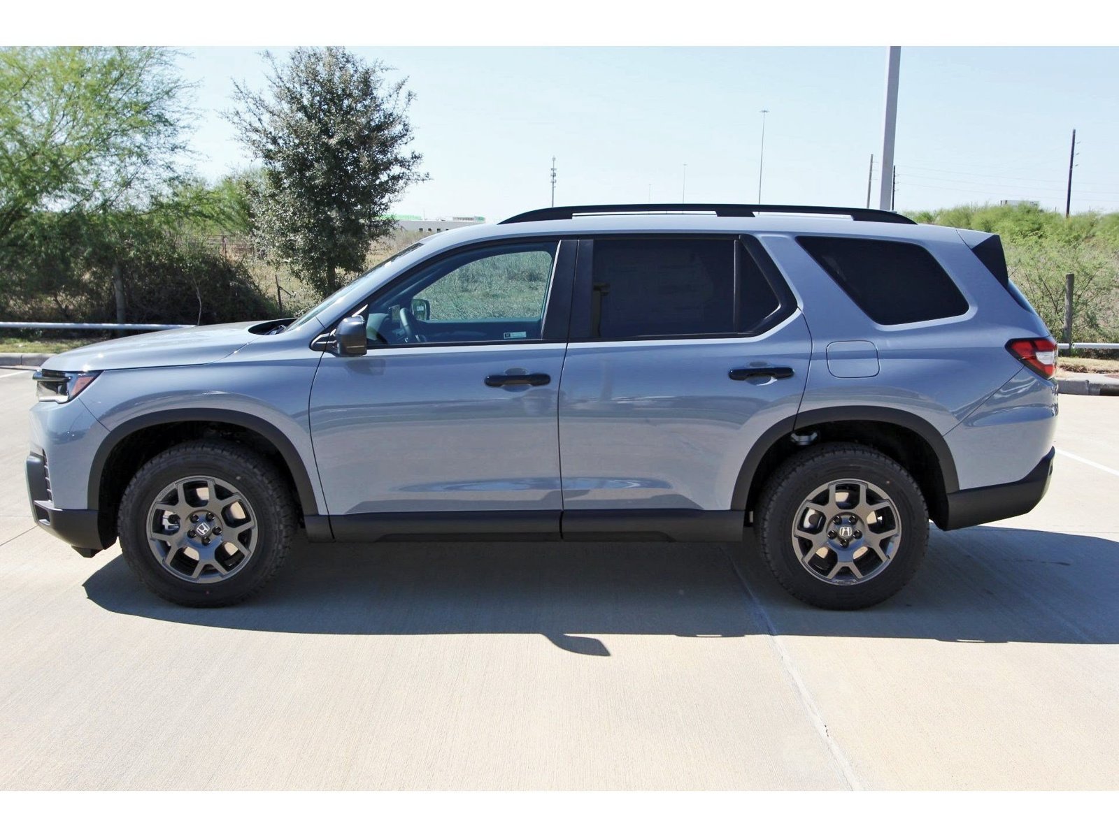 New 2026 Honda Pilot TrailSport image 4