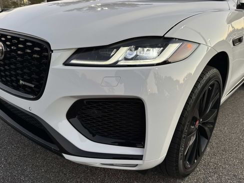 Used 2023 Jaguar F-PACE R-Dynamic S image 9