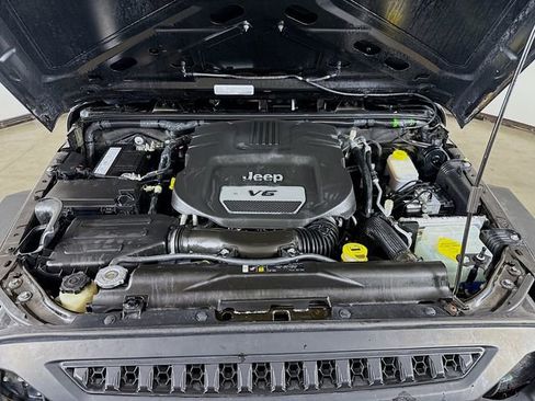 Used 2018 Jeep Wrangler Sport image 29