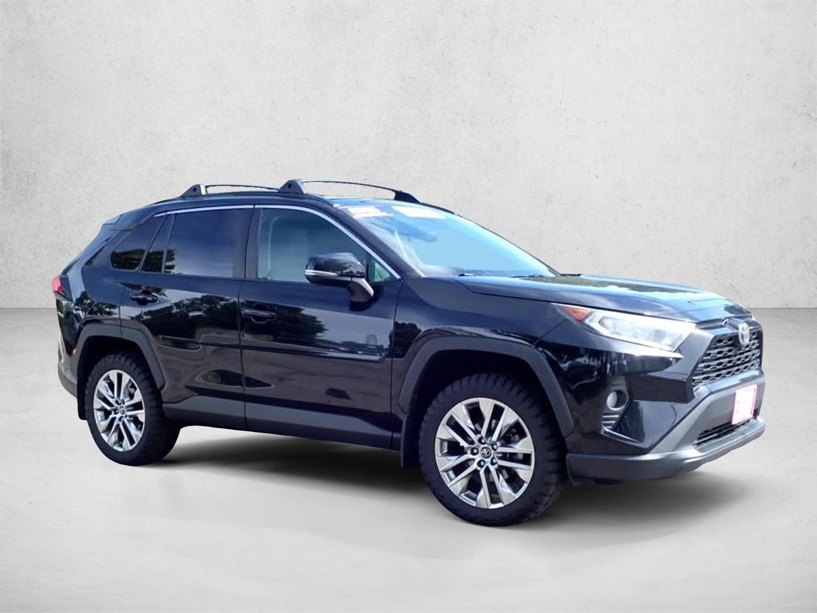 Certified 2021 Toyota RAV4 XLE Premium AWD/4WD image 6