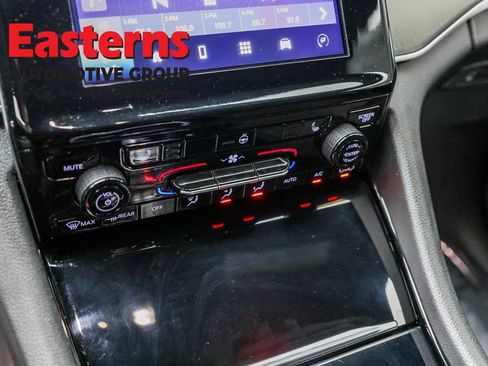 Used 2023 Jeep Grand Cherokee L Laredo image 21