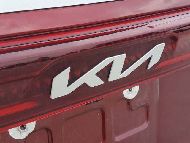 Certified 2024 Kia Carnival SX Prestige FWD image 5