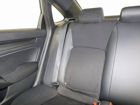 Used 2022 Honda Civic Sport image 12