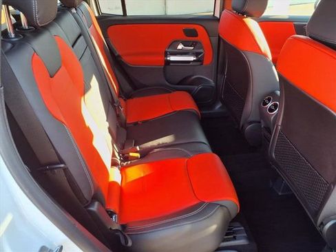 New 2026 Mercedes-Benz GLB 250 image 19