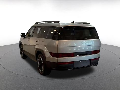 Used 2026 Hyundai Santa Fe SEL FWD image 4