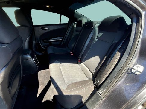 Used 2017 Dodge Charger R/T image 25