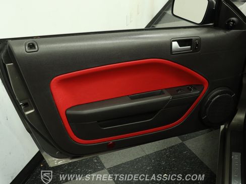 Used 2005 Ford Mustang Cobra RWD image 34