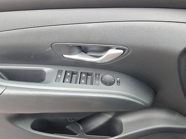 Used 2025 Hyundai Tucson SEL AWD/4WD image 12