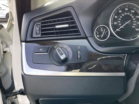 Used 2015 BMW 528i Sedan image 33