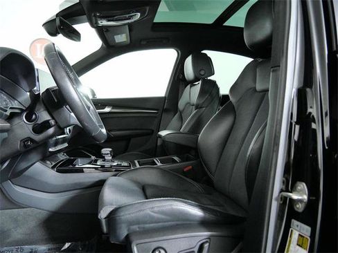 Used 2022 Audi SQ5 Premium image 17