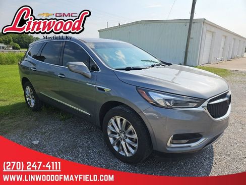 Used 2020 Buick Enclave Essence FWD image 2