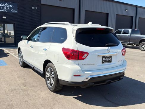 Used 2020 Nissan Pathfinder SV AWD/4WD image 4