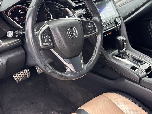 Used 2018 Honda Civic Sport Touring image 10